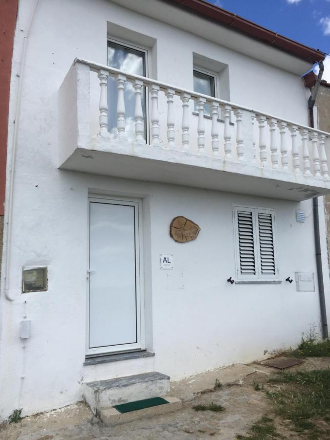 Lambisco- Local Holiday home